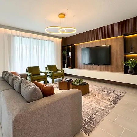 New Luxurious 6Bd Resort Pool & Near Disney